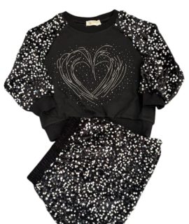 Zwarte sweater met bijpassend rokje